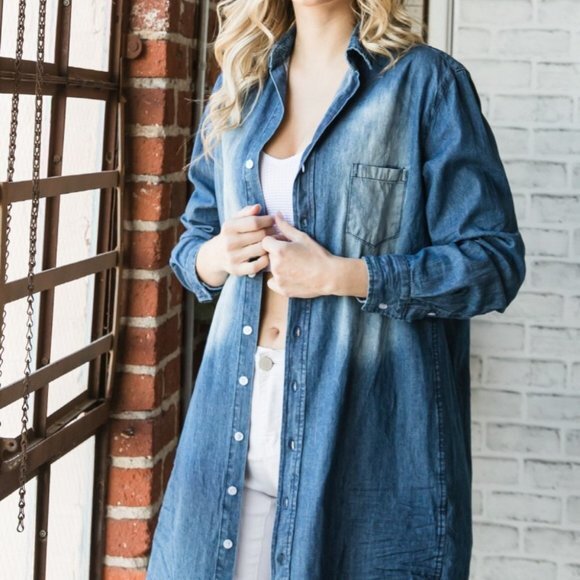 Pocketed Button Up Washed Denim Shirt